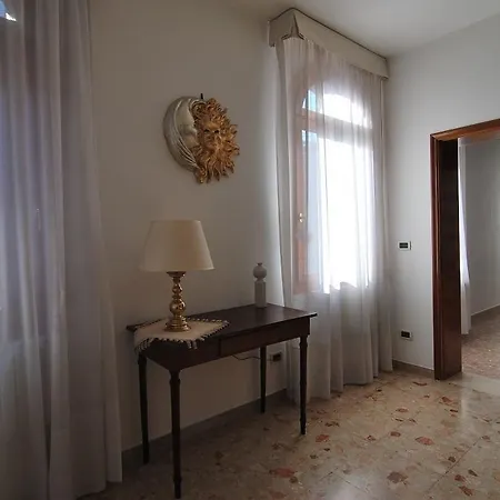 Casa Vacanze Quartiere San Stin ヴェネツィア